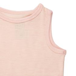 Nui Organics. Rosa smalstribet uld undertrøje i økologisk merinould. Udsnit