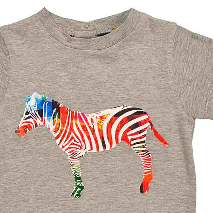 Nui Organics. Grå t-shirt med zebraprint i økologisk bomuld, udsnit