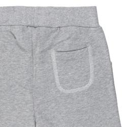 Nui Organics. Gråmelerede drengeshorts i økologisk bomuld bag, udsnit