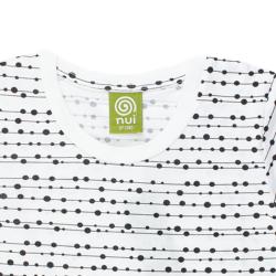 Nui Organics. T-shirt med kort ærme i grafisk print, udsnit